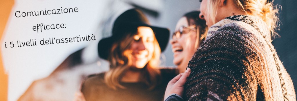 persone che parlano e la loro comunicazione è efficace