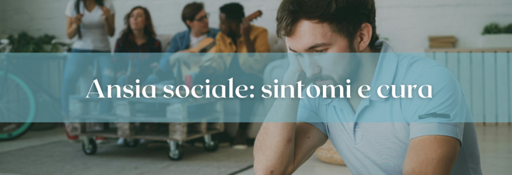 persona in ansia, in disparte, con dietro a sè un gruppo di persone